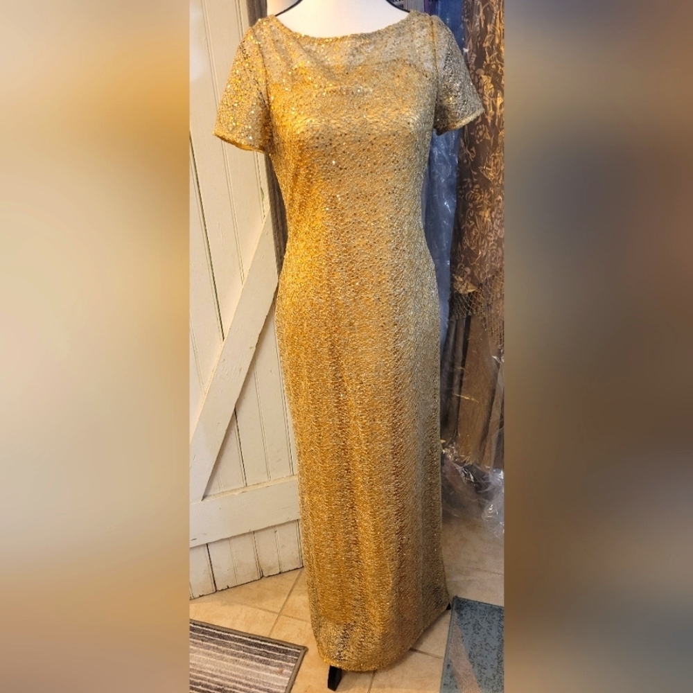 Elegant Gold Evening Gown
